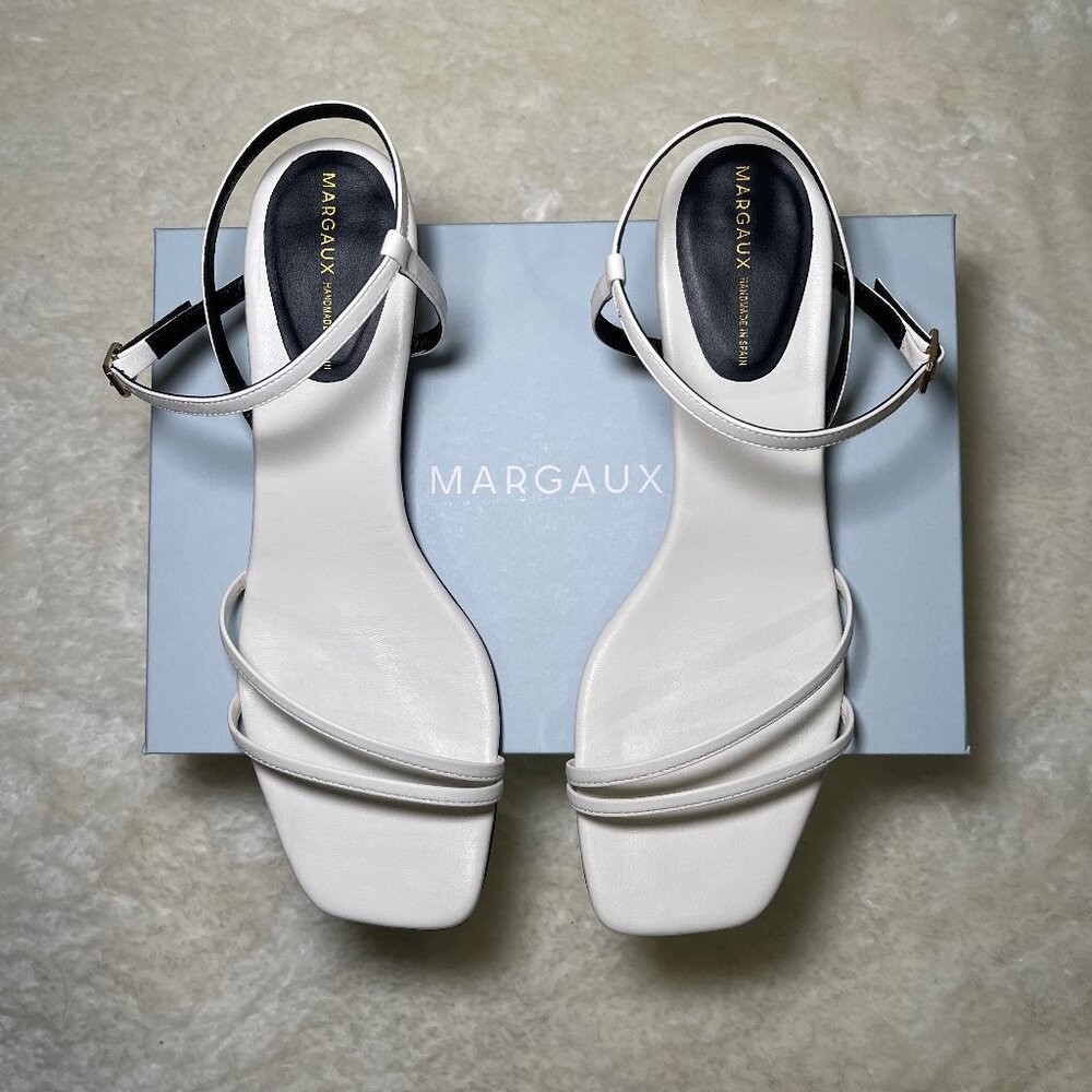 Margaux NY Dylan Sandal in Ivory White Nappa EU 41 US 10 Wide